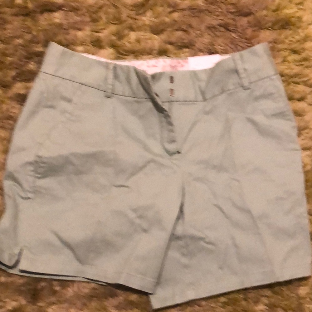 Light green loft Rivera short